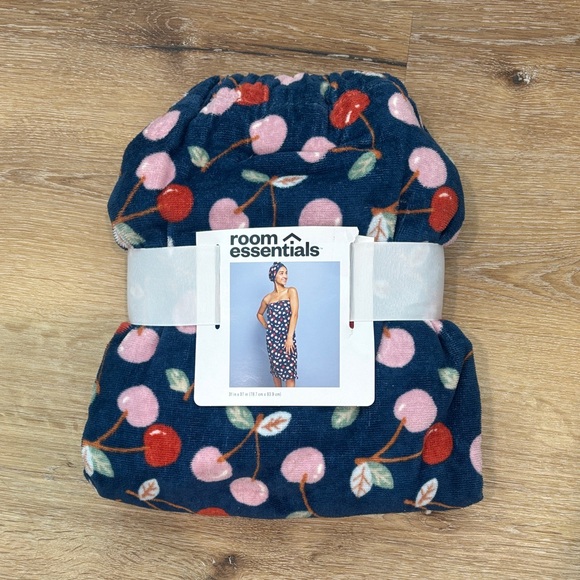 Room Essentials Other - Room Essentials Cherry Patterned Shower Wrap